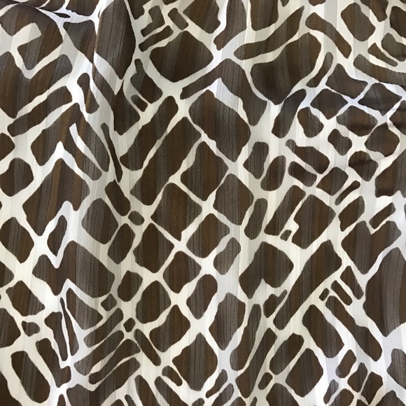 Cute halter tank in size L - Picture 2 of 5